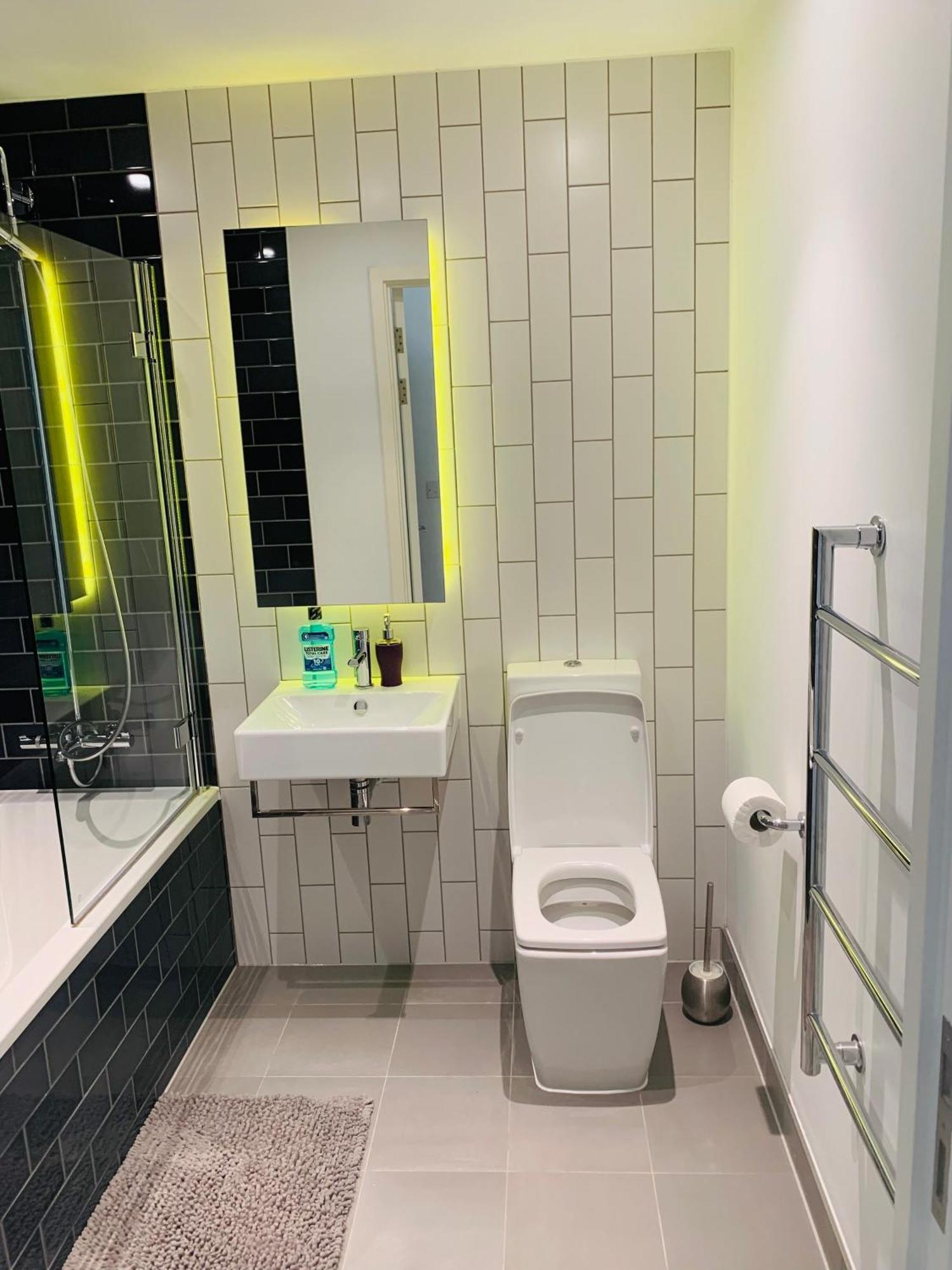 Lush Living - Double Room With Private Bathroom Лондон Екстериор снимка